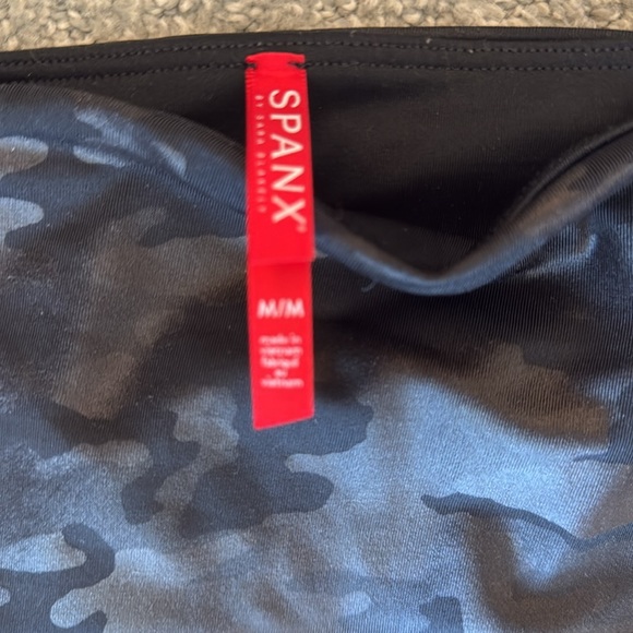SPANX camo print leggings size M - Picture 2 of 2